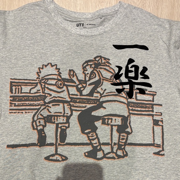 Uniqlo Gray Naruto Graphic Tee - Picture 2 of 4